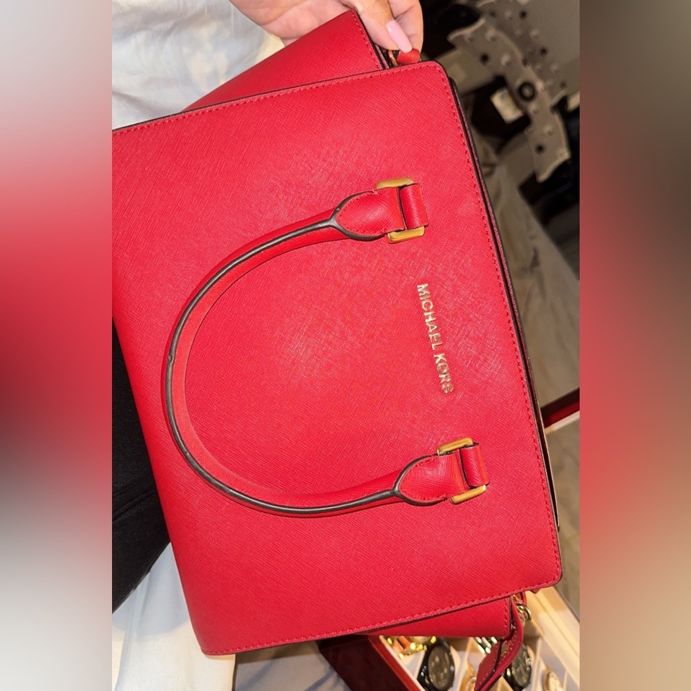 Michael kors purse